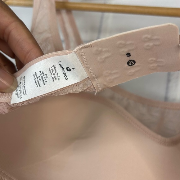 Lululemon Shadow Mesh Bra Leaf size Small - Picture 5 of 5